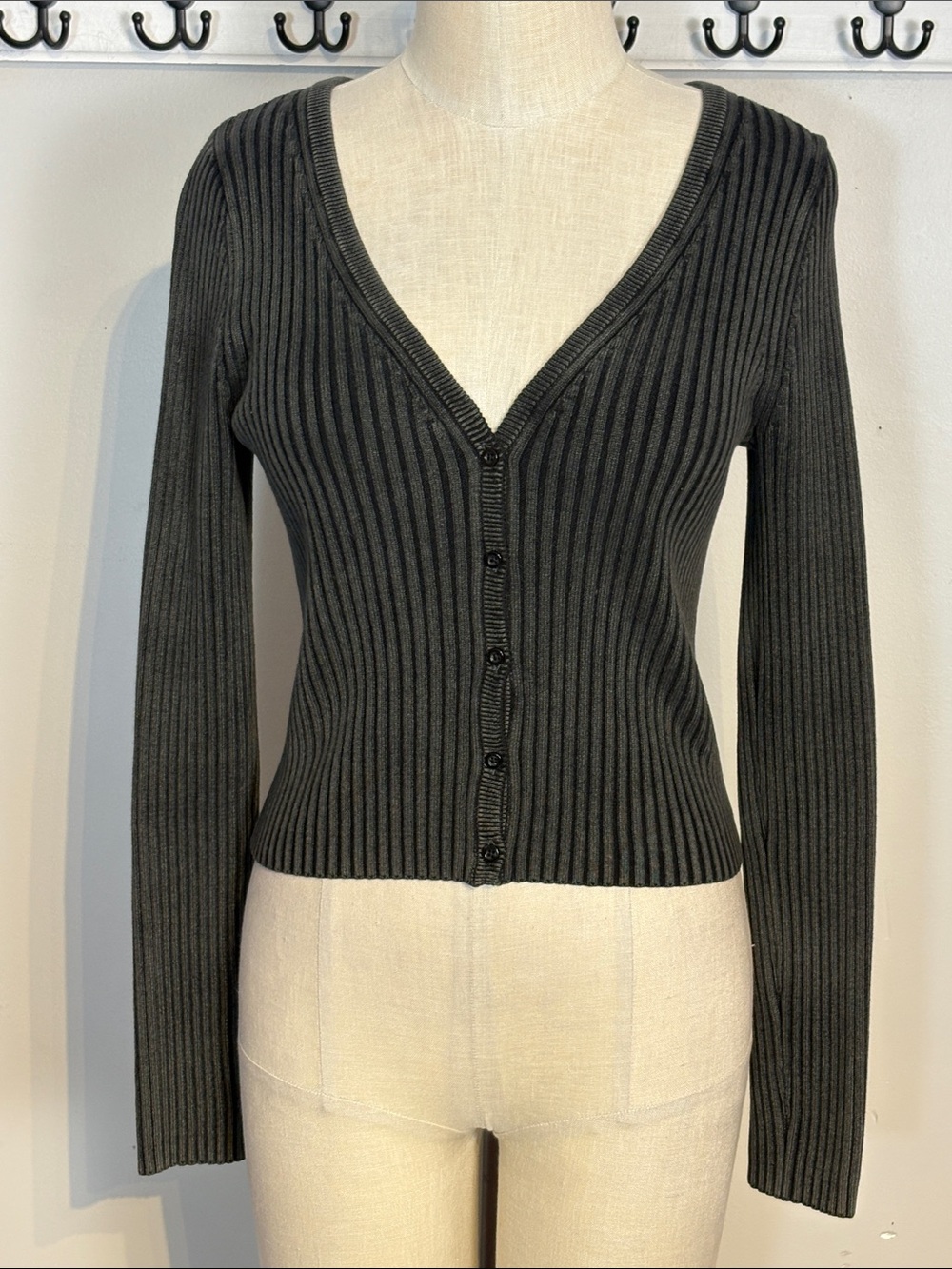 GAP Ribbed V-Neck Button-Front Cardigan - Black